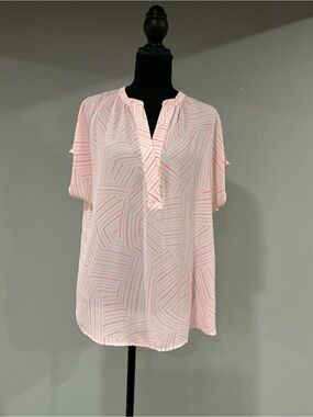 Apt. 9 Light Pink Geometric Split V-Neck Blouse